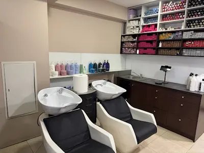 Piękne Włosy Pruszków Katarzyna Kurzaj Salon Fryzjerski Barber Męski by KaliCut